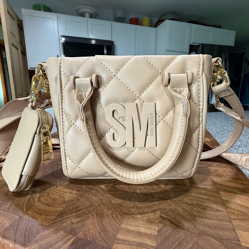 Steve Madden Quilted Mini Crossbody Bag Tan Beige SM Logo with Pouch Gold Tone